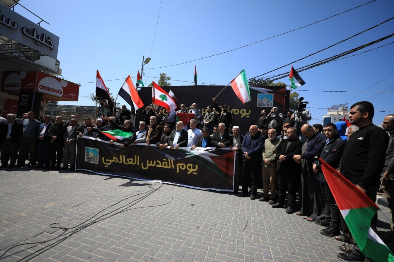 القوى الوطنية والإسلامية بغزة تنظم وقفة جماهيرية واسعة لإحياء يوم القدس العالمي 5.jpg