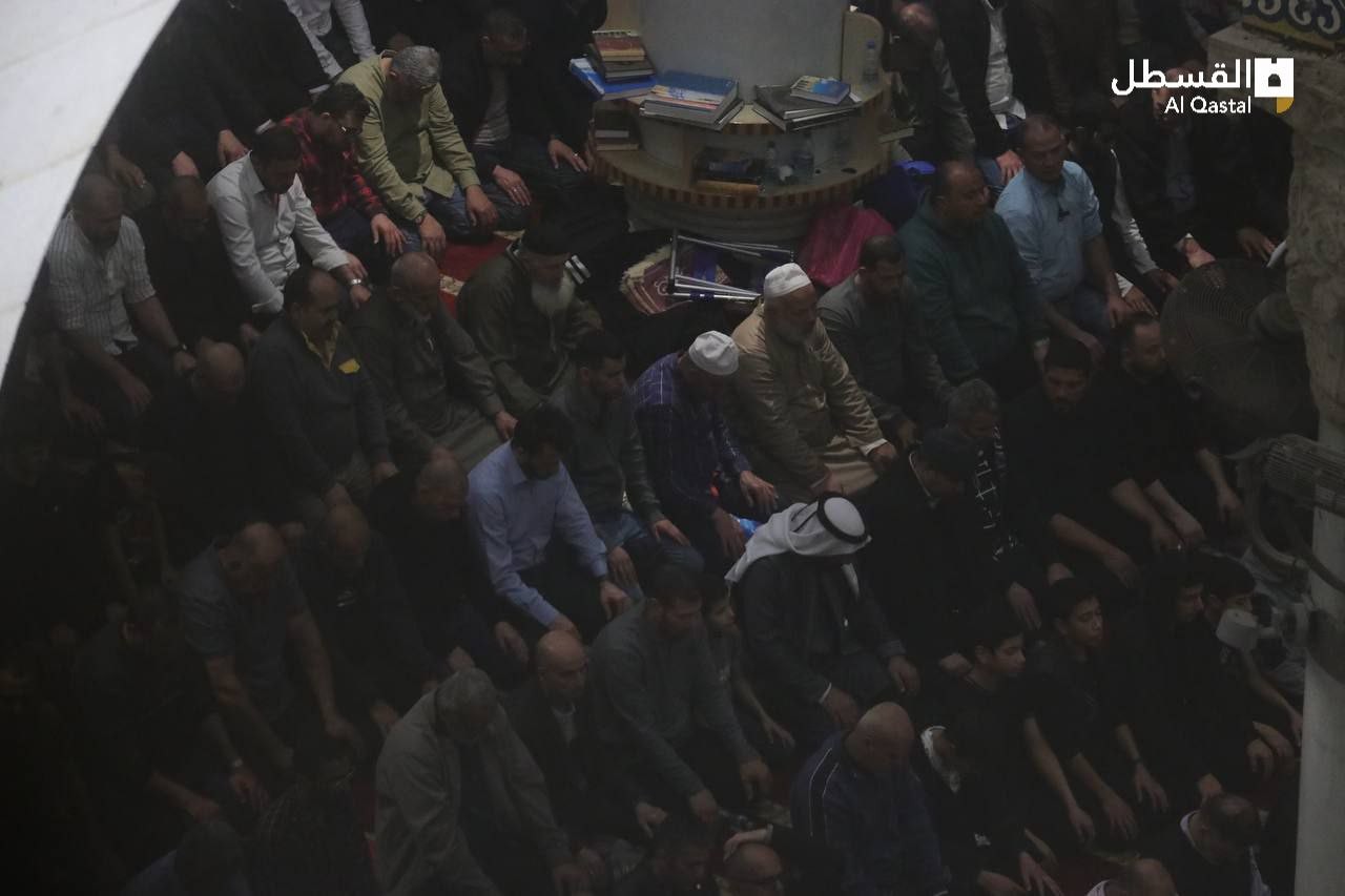 حشود المصلين في المسجد الأقصى إحياء لليلة الـ27  من رمضان 33.jpg