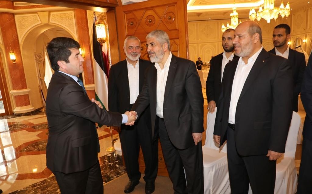 حماس تنظم لقاءً رمضانيًا مع سفراء وممثلي الدول العربية والإسلامية الصديقة في قطر 11.jpg