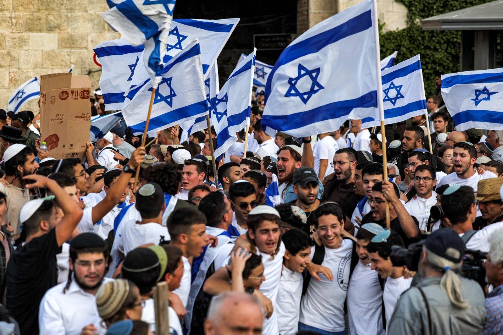 مسيرة الأعلام في القدس .. تصوير (الفرنسية) 4.jpg