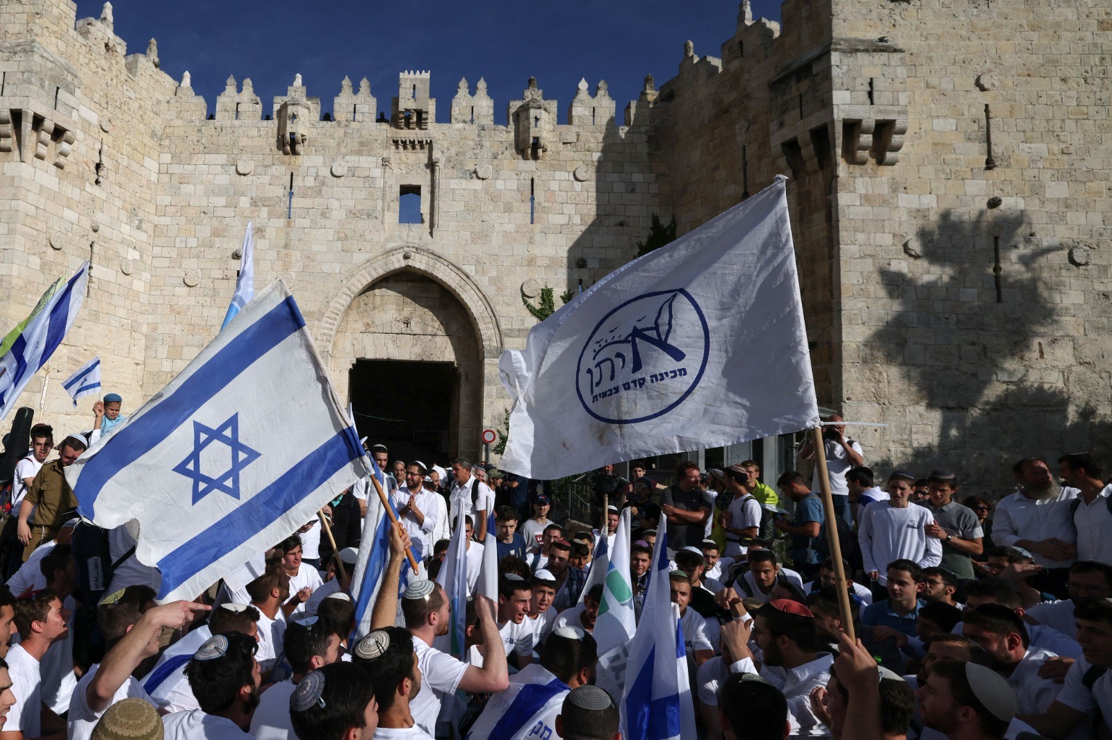 مسيرة الأعلام في القدس .. تصوير (الفرنسية) 7.jpg
