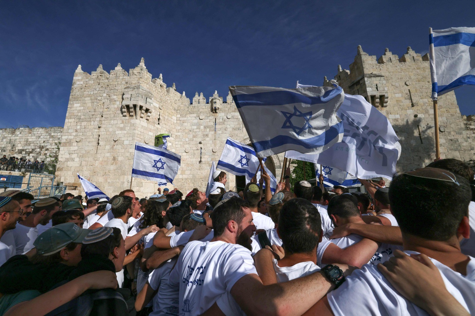 مسيرة الأعلام في القدس .. تصوير (الفرنسية) 74.jpg