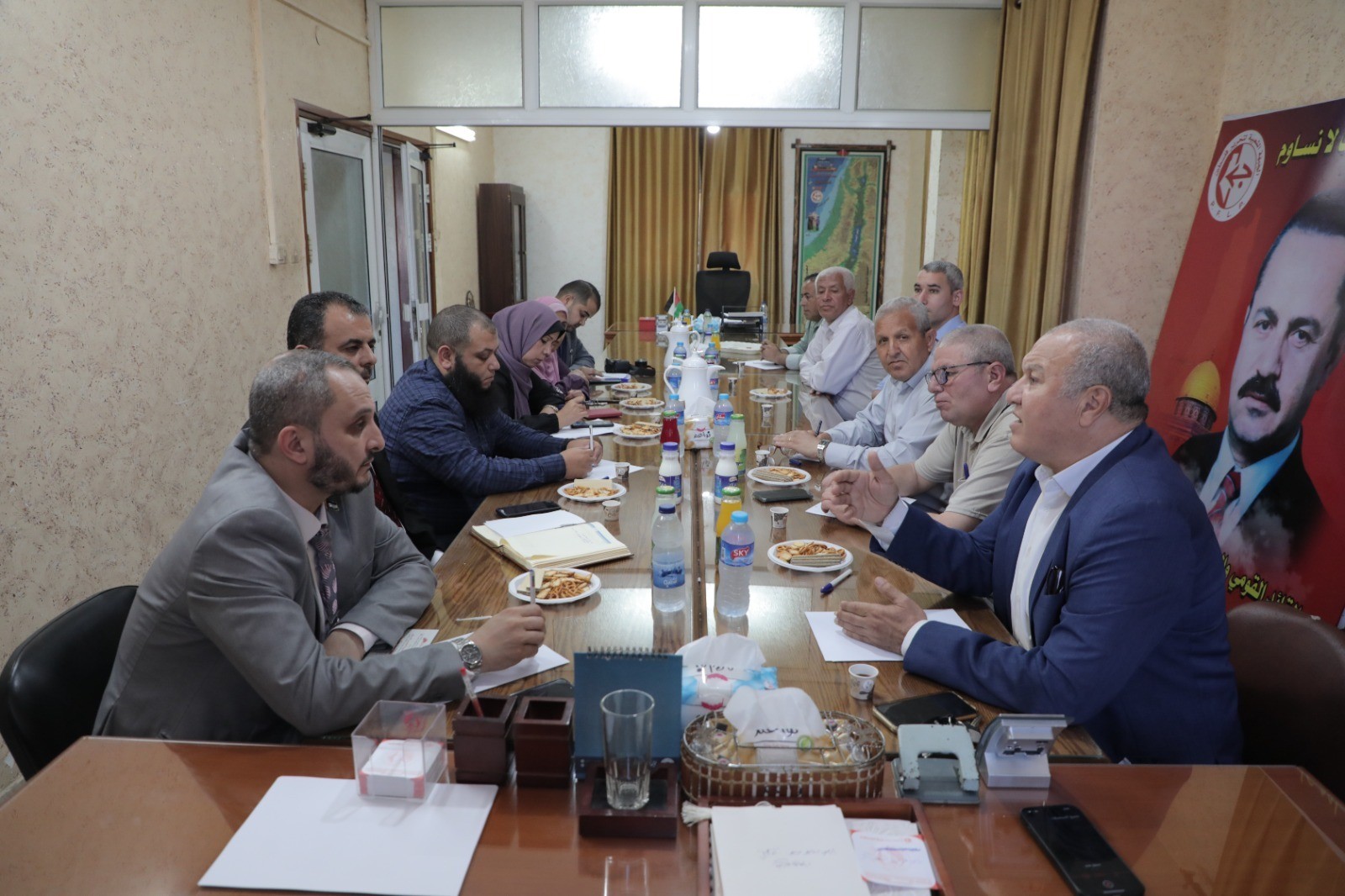 5 لجنة العمل النقابي في الجبهة الشعبية تستقبل وفدًا من وزارة العمل بغزة 6.jpg