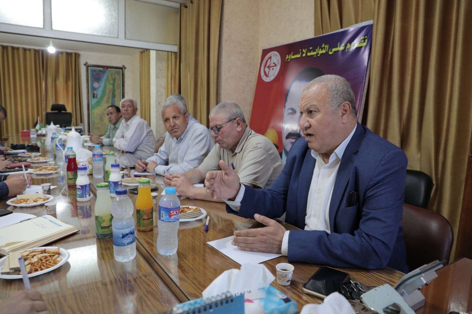 لجنة العمل النقابي في الجبهة الشعبية تستقبل وفدًا من وزارة العمل بغزة 4.jpg