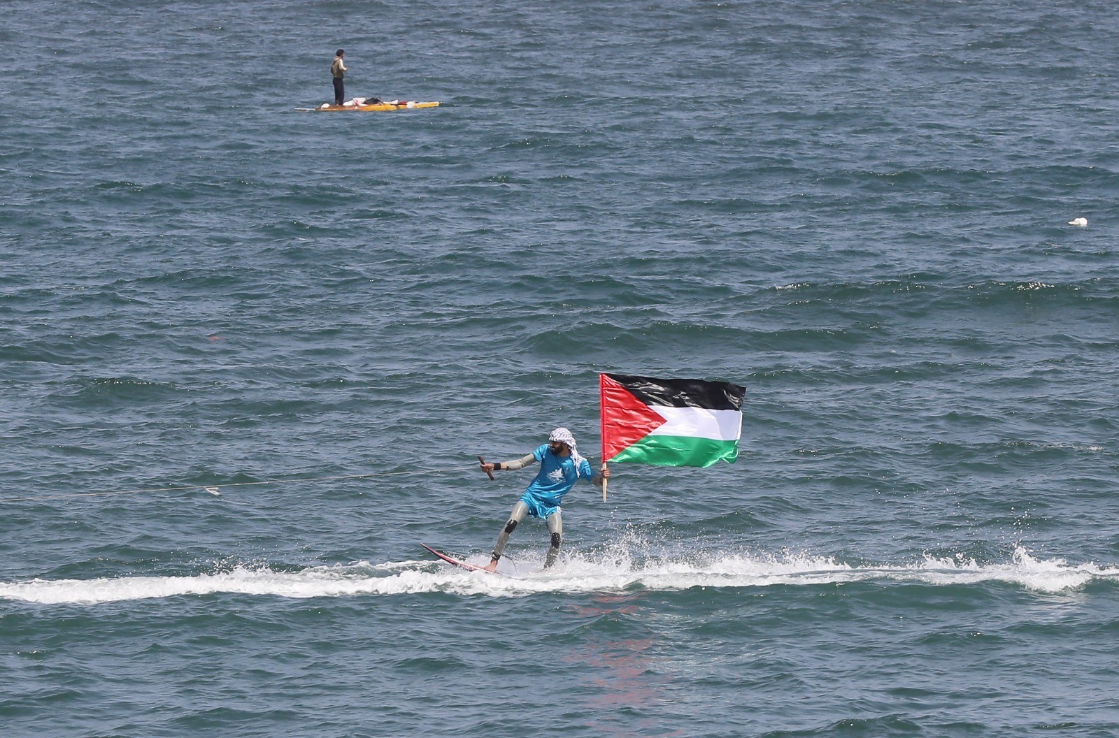 الاتحاد الفلسطيني للشراع والتجديف ينظم فعالية بحريّة لإحياء الذكرى الــ75 للنكبة 4.jpg