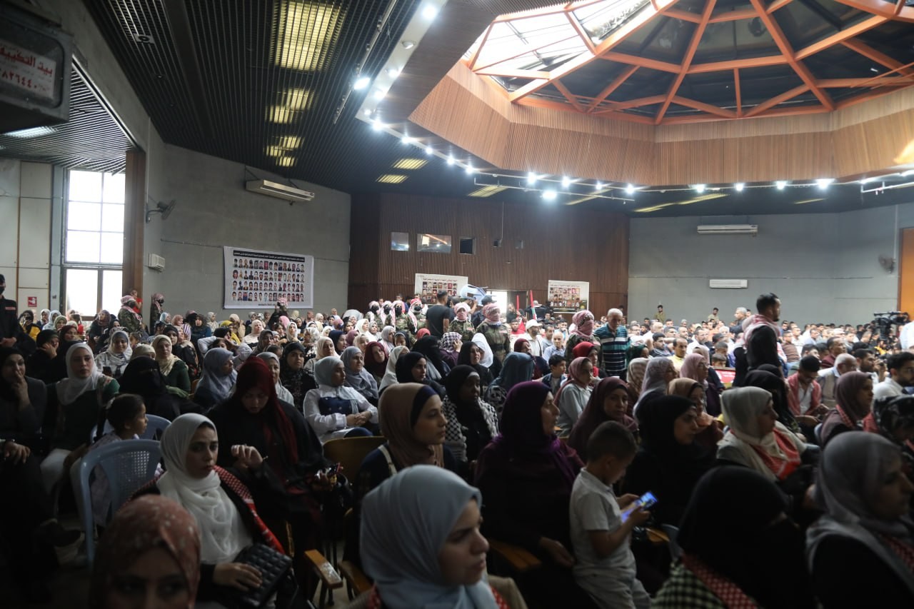 «الجبهة الديمقراطية» تحيي اليوم الوطني لشهدائها في مهرجان جماهيري حاشد بغزة 7.jpg