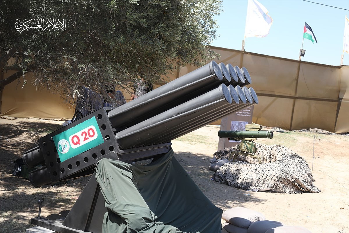 الأسلحة التي استخدمها المجاهدون خلال عملية أبو مطيبق.jpg