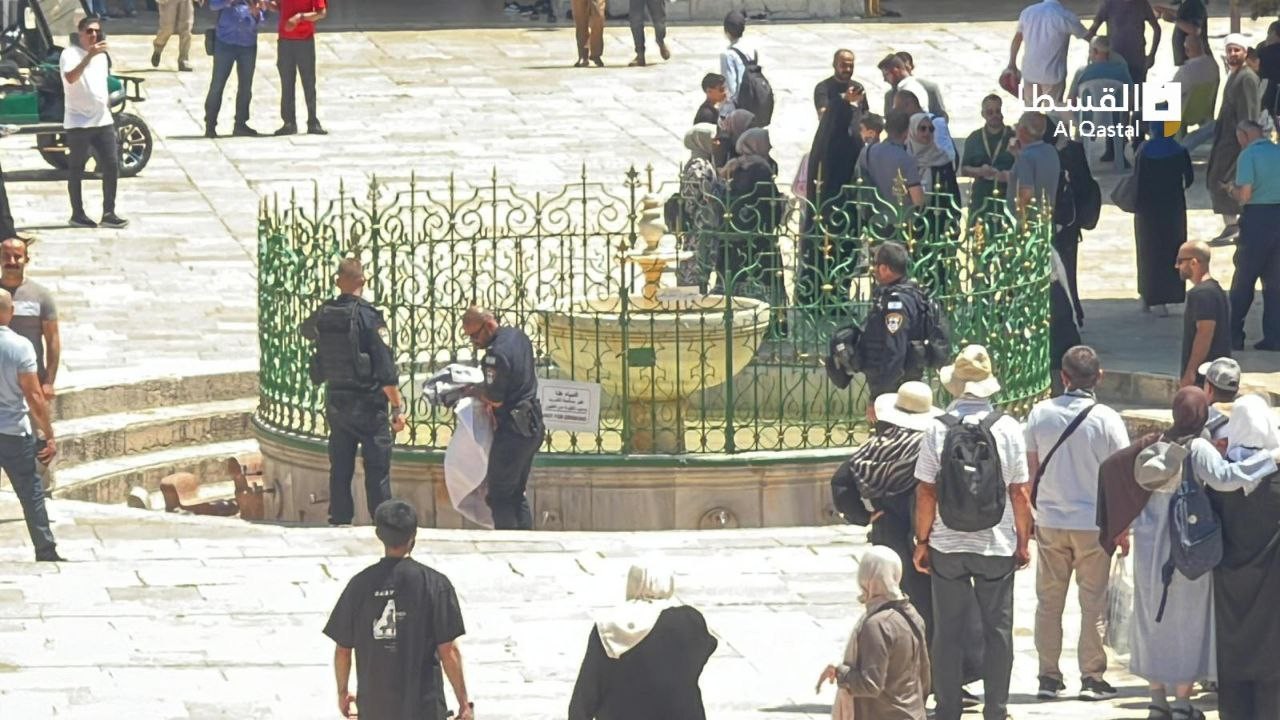 قوات الاحتلال تقتحم المسجد الأقصى وتزيل لافتة داعمة لجنين ومقاومتها1.jpg