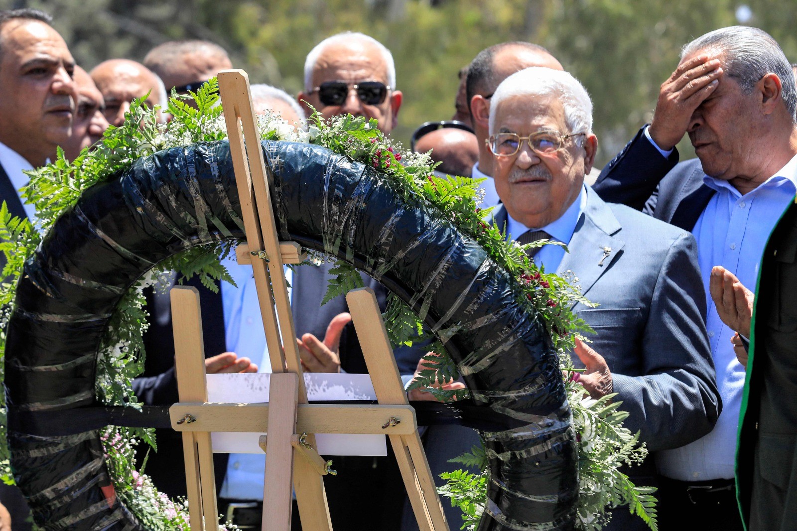 من زيارة الرئيس محمود عباس إلى جنين .. تصوير (الفرنسية).jpg