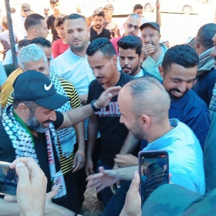 استقبال الأسير خالد السواركة في غزة بعد تحرره من اعتقال دام 21 عاما في سجون الاحتلال.jpg