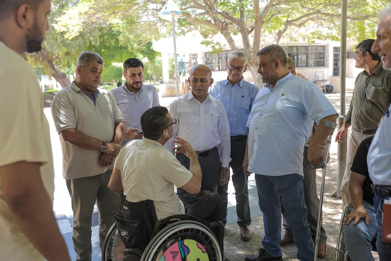 بلدية غزة ومؤسسات ذوي الإعاقة تبحثان سبل التعاون في إدارة استراحة المواءمة 8.jpg