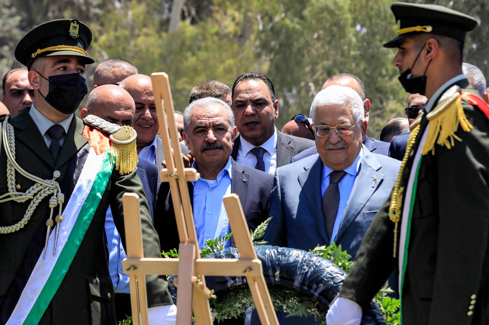 من زيارة الرئيس محمود عباس إلى جنين .. تصوير (الفرنسية) 6.jpg