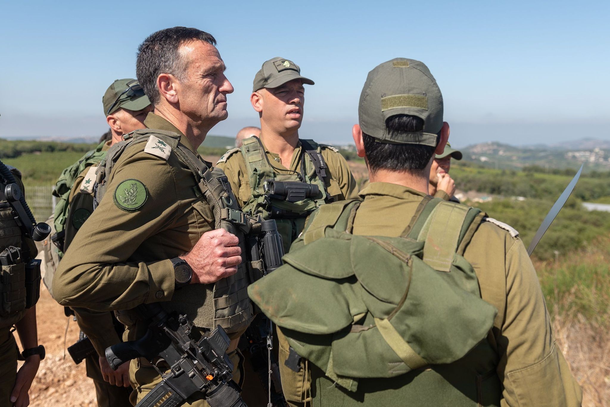 رئيس الأركان الإسرائيلي يقوم بجولة على الحدود الشمالية.jpeg