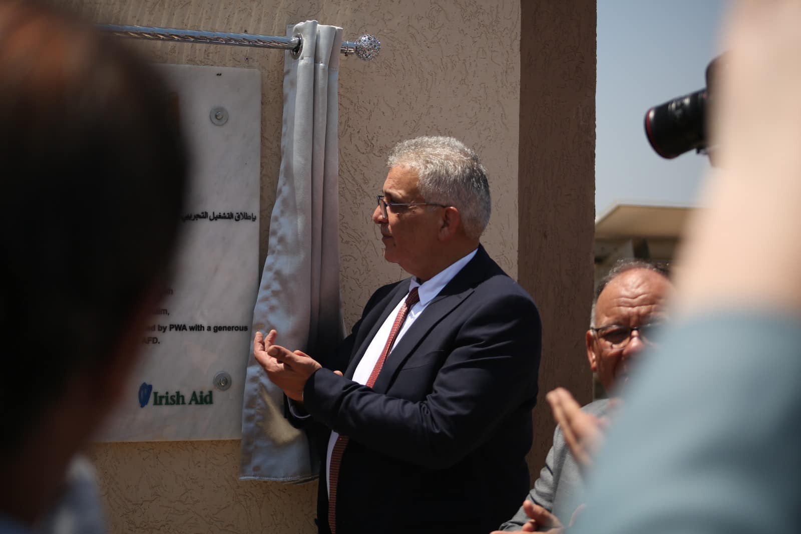 إطلاق أعمال الفحص والتشغيل التجريبي بمحطة الطاقة الشمسية لآبار الاسترجاع ومحطة ضخ مياه الري المركزية شمال غزة 122.jpg