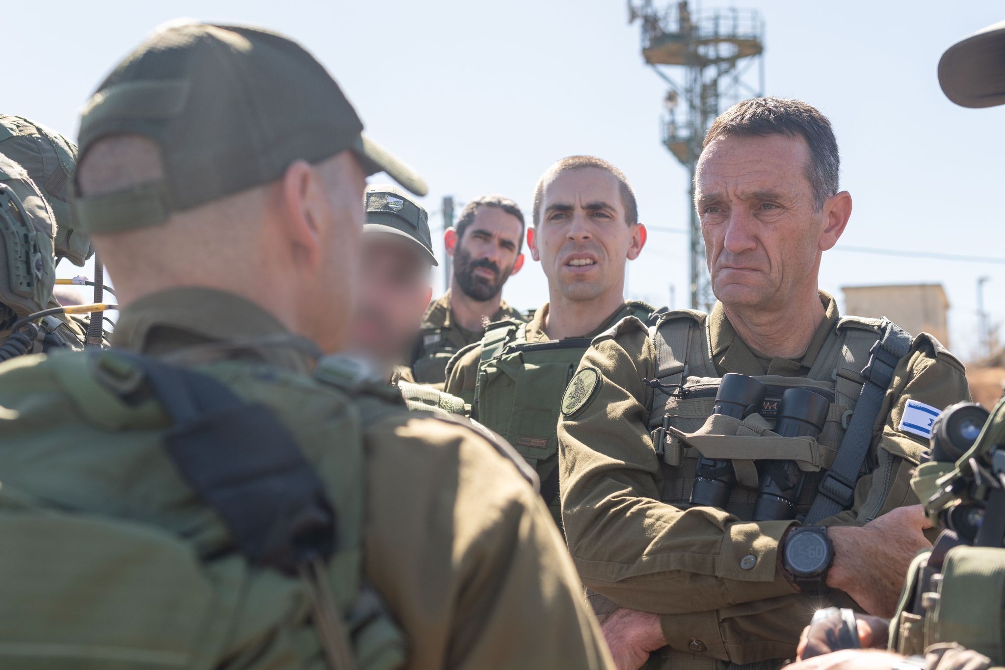 رئيس الأركان الإسرائيلي يقوم بجولة على الحدود الشمالية 7.jpeg
