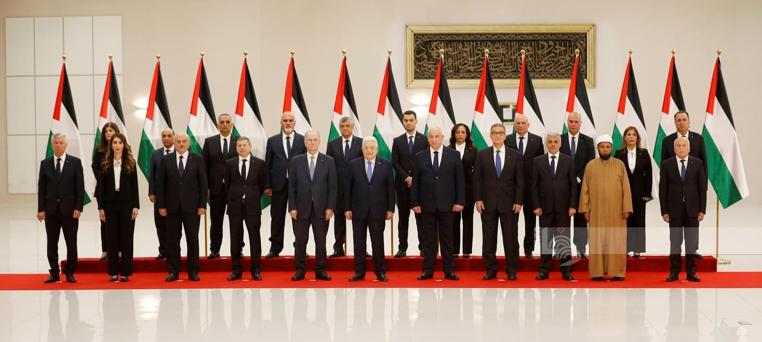 الحكومة التاسعة عشرة برئاسة الدكتور محمد مصطفى تؤدي اليمين الدستورية أمام الرئيس.jpg