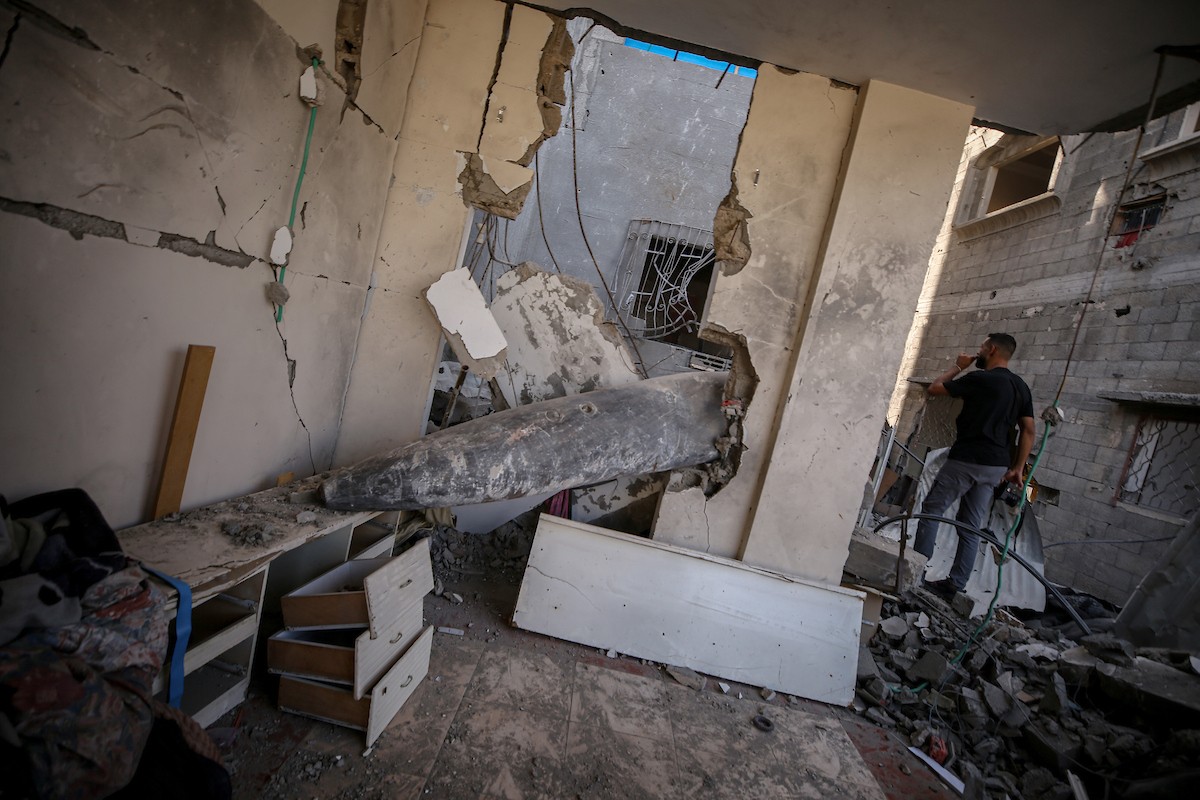 قنبلة من طراز مارك 84 في منزل عائلة الحتو (2).jpg