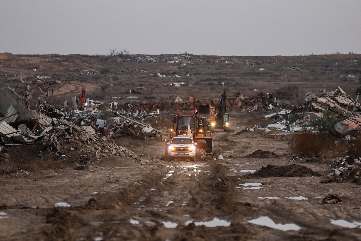 عمليات البحث لاستعادة جثث الرهائن الإسرائيليين كجزء من اتفاق وقف إطلاق النار وتبادل الأسرى بين حماس وإسرائيل (17).jpg