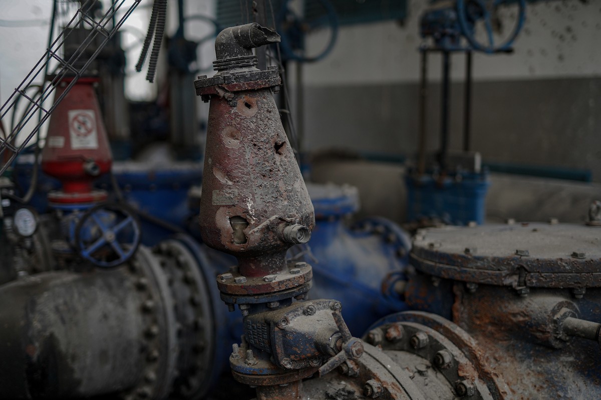 وفد من الأمم المتحدة يتفقد حوض تجميع مياه الصرف الصحي في حي الشيخ رضوان بمدينة غزة (17).jpg