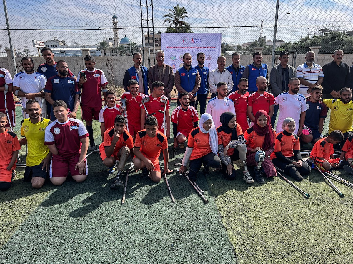 رياضيون فلسطينيون مبتورو الأطراف ضمن فعاليات بطولة الأمل لكرة القدم التي نظمتها جمعية د (25).jpg