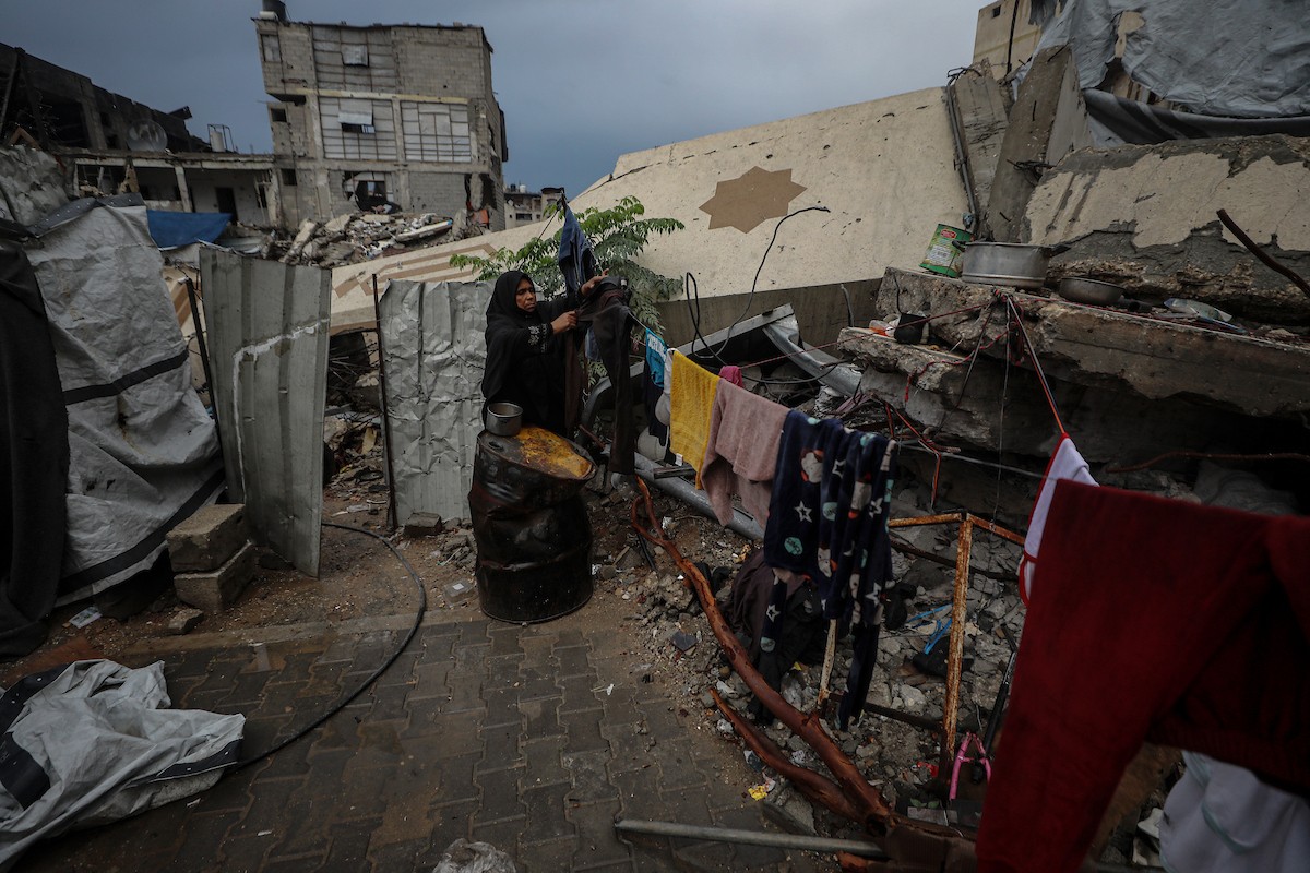 مسنان يعتنيان بـ 36 حفيدًا بعد أن فقدا خمسة من أبنائهما خلال الحرب الإسرائيلية على قطاع غزة (29).jpg