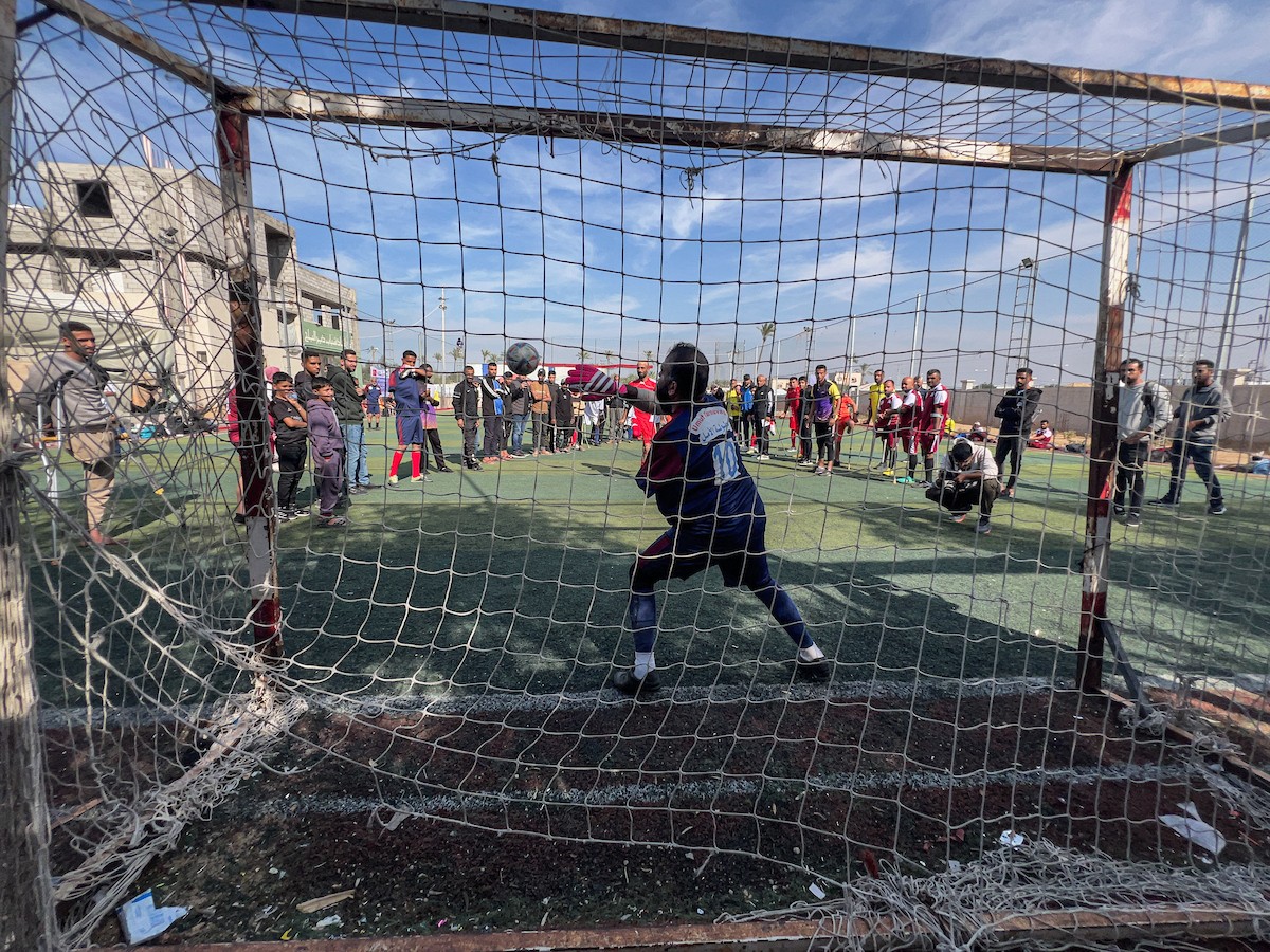رياضيون فلسطينيون مبتورو الأطراف ضمن فعاليات بطولة الأمل لكرة القدم التي نظمتها جمعية د (38).jpg