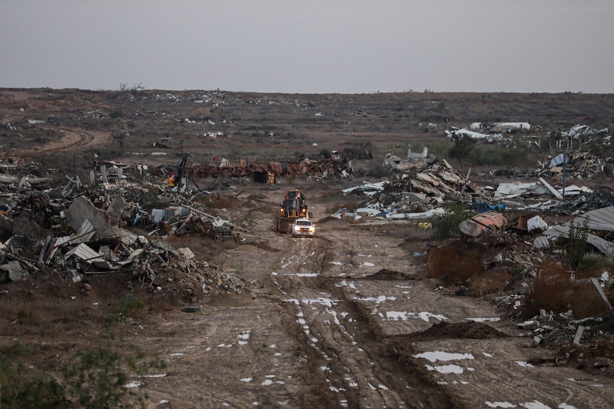 عمليات البحث لاستعادة جثث الرهائن الإسرائيليين كجزء من اتفاق وقف إطلاق النار وتبادل الأسرى بين حماس وإسرائيل (15).jpg