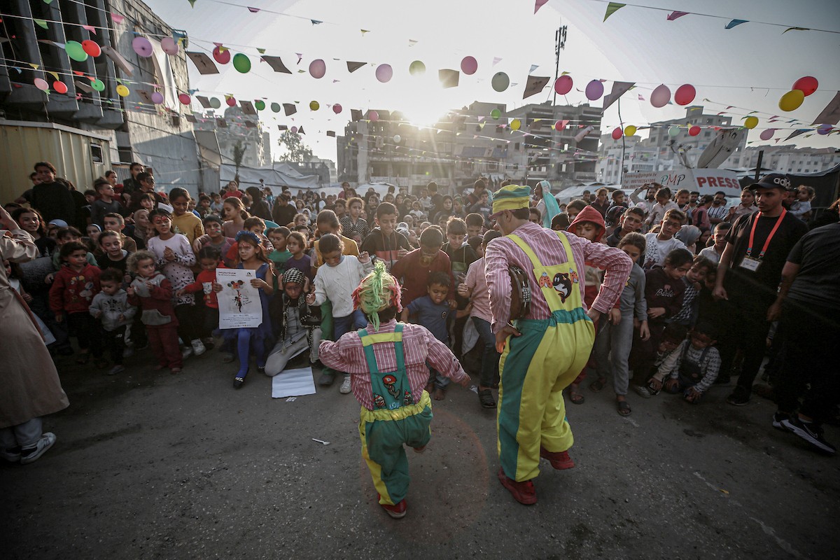 يشارك الأطفال الفلسطينيون في أنشطة مهرجان غزة السينمائي.jpg