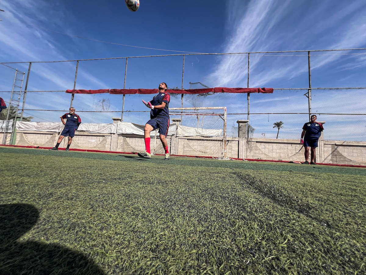 رياضيون فلسطينيون مبتورو الأطراف ضمن فعاليات بطولة الأمل لكرة القدم التي نظمتها جمعية د (8).jpg