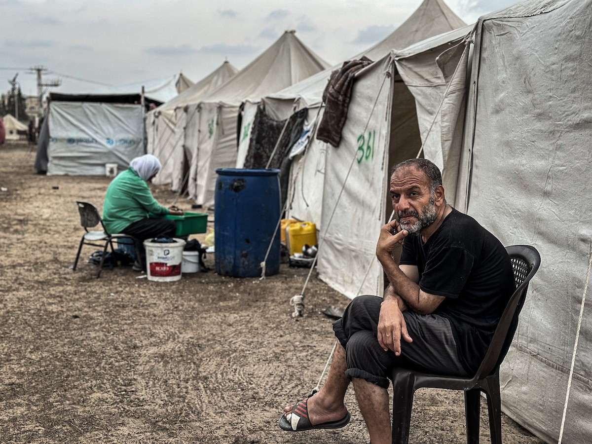النازحون الفلسطينيون يكافحون للتكيف مع ظروف معيشية قاسية ونقص حاد في الخدمات الأساسية (12).jpg
