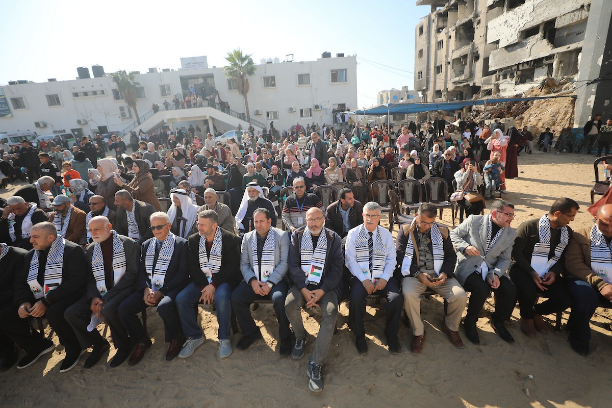 حفل تخرج للأطباء الحاصلين على البورد الفلسطيني في ساحة  الشفاء بمدينة غزة، 25 ديسمبر/كانون الأول 2025.تصوير: عمر أشتوي