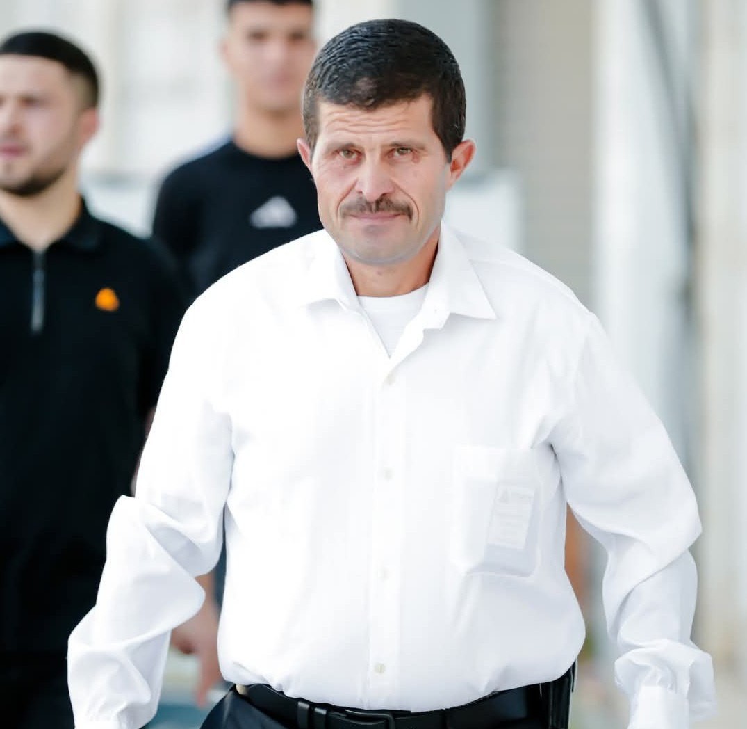 استشهاد عامل النظافة زياد نعيم أبو داود برصاص الاحتلال أثناء تواجده قرب مركبة تعرضت لإطلاق نار بزعم محاولة سائقها تنفيذ عملية دهس.jpg