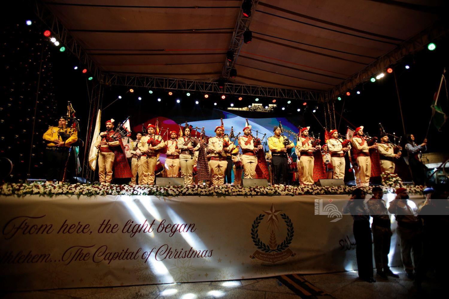 إضاءة شجرة الميلاد في بيت لحم.. تصوير - أحمد مزهر (وفا)