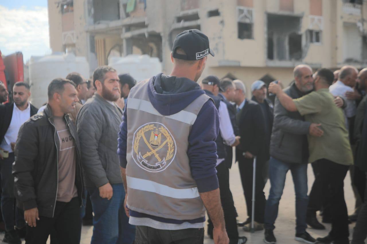 شرطة خانيونس تؤمن إقامة حفل زفاف جماعي بمدينة حمد 3.jpg