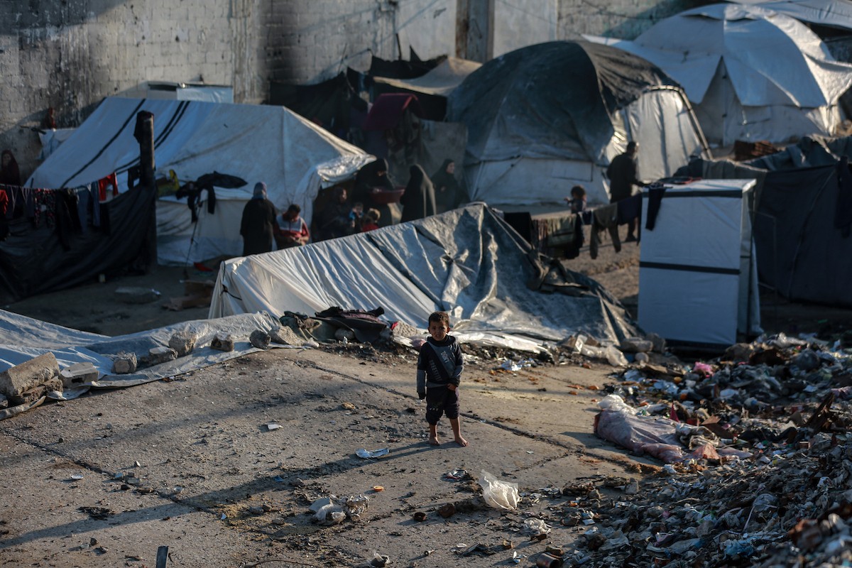 خيام قرب مكب نفايات في حي اليرموك بمدينة غزة،20 ديسمبر/كانون الأول 2025. صورة: عمر أشتوي