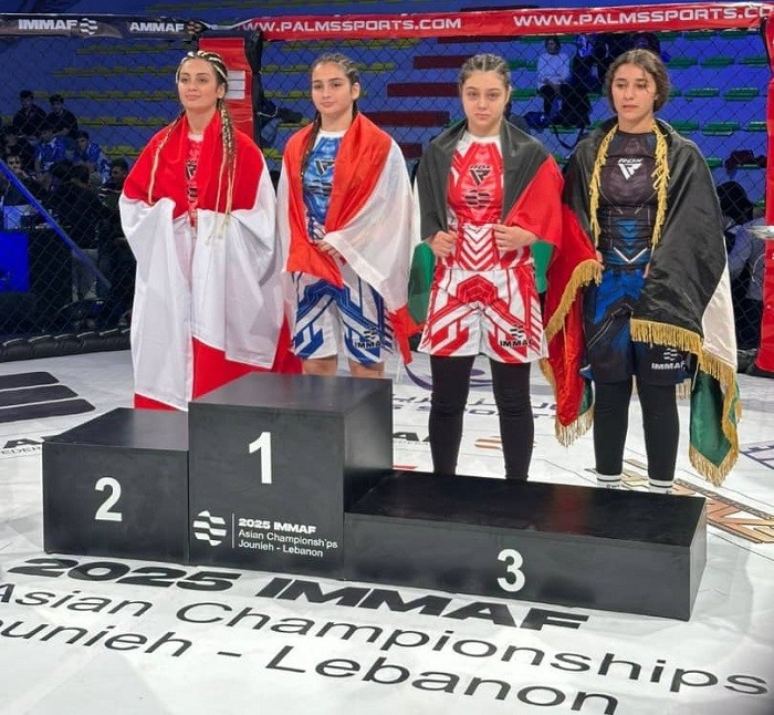 الفريق الفلسطيني المشارك في بطولة آسيا للفنون القتالية.jpeg