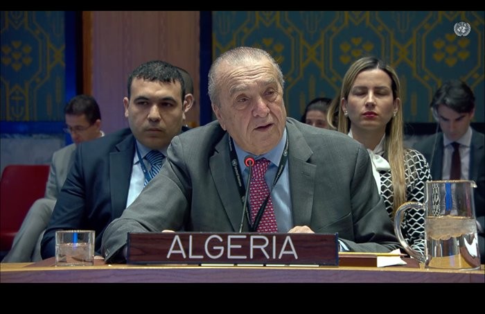 الممثل الدائم للجزائر لدى الأمم المتحدة هو السفير عمار بن جامع