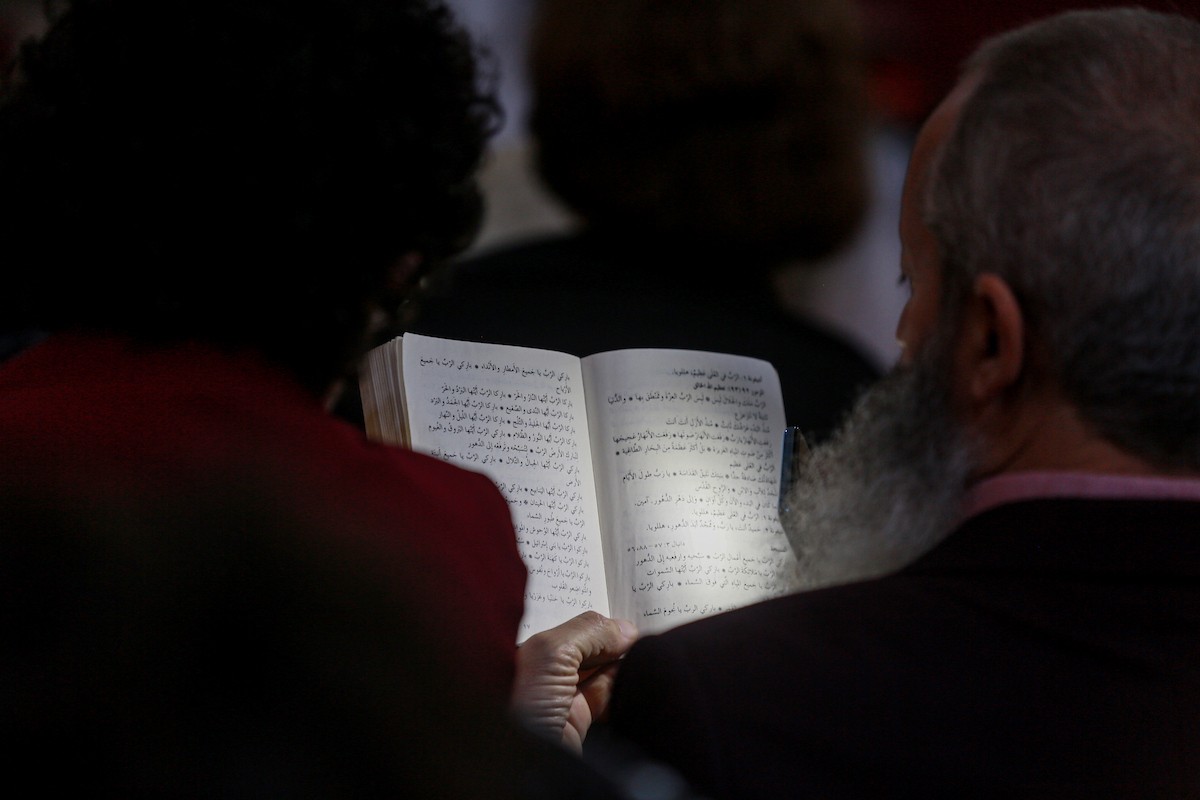 بطريرك اللاتين في القدس الكاردينال بييرباتيستا بيتسابالا يترأس قداس عيد الميلاد في غزة يوم الأحد 21 ديسمبر/كانون الأول 2025.تصوير: عمر أشتوي