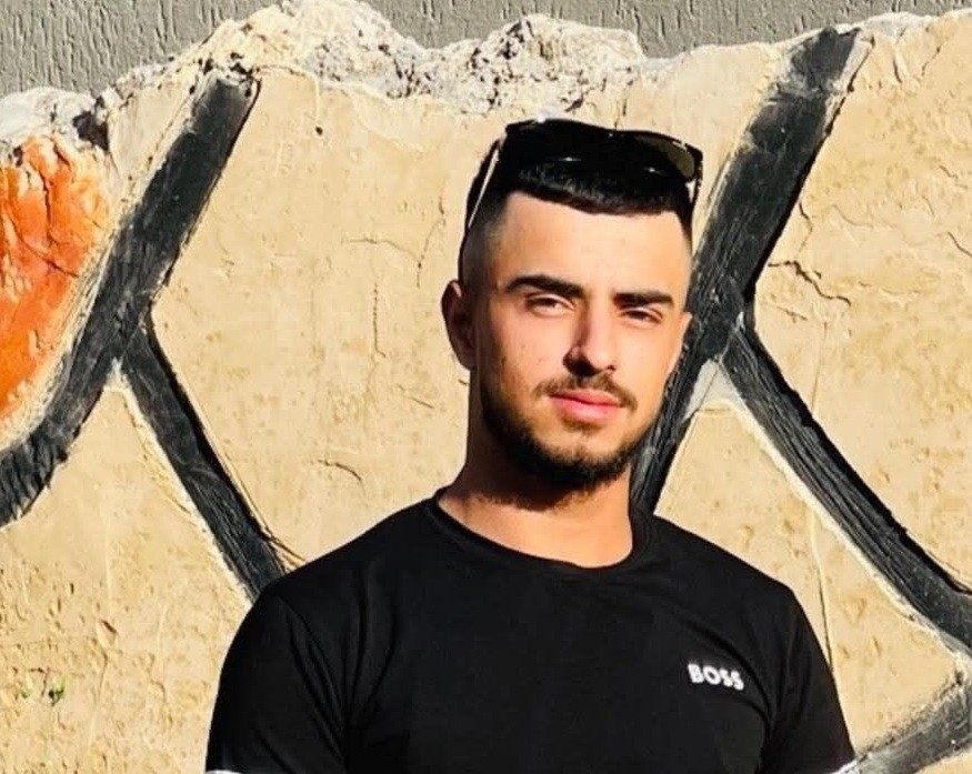 استشهاد الشاب أحمد سائد شحادة زيود (22 عاما).jpg