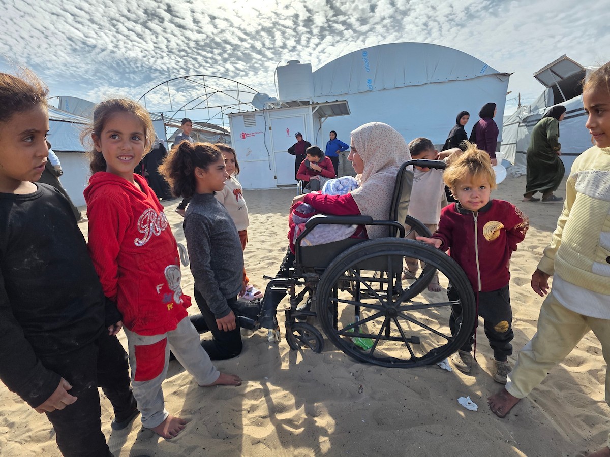 شارك فلسطينيون من ذوي الإعاقة في فعالية بمناسبة اليوم العالمي للأشخاص ذوي الإعاقة في خان يونس، جنوب قطاع غزة (4).jpg