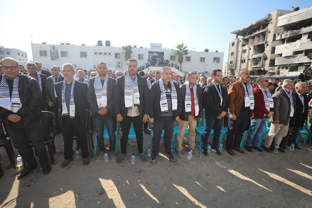 حفل تخرج للأطباء الحاصلين على البورد الفلسطيني في ساحة  الشفاء بمدينة غزة، 25 ديسمبر/كانون الأول 2025.تصوير: عمر أشتوي