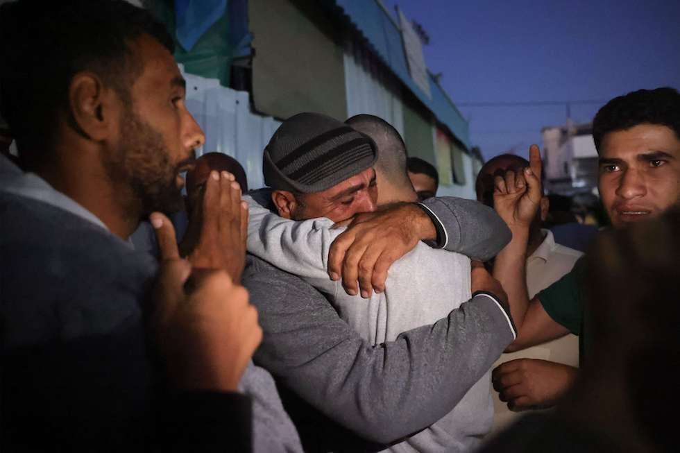 إسرائيل تفرج عن 5 فلسطينيين من قطاع غزة 9.jpg