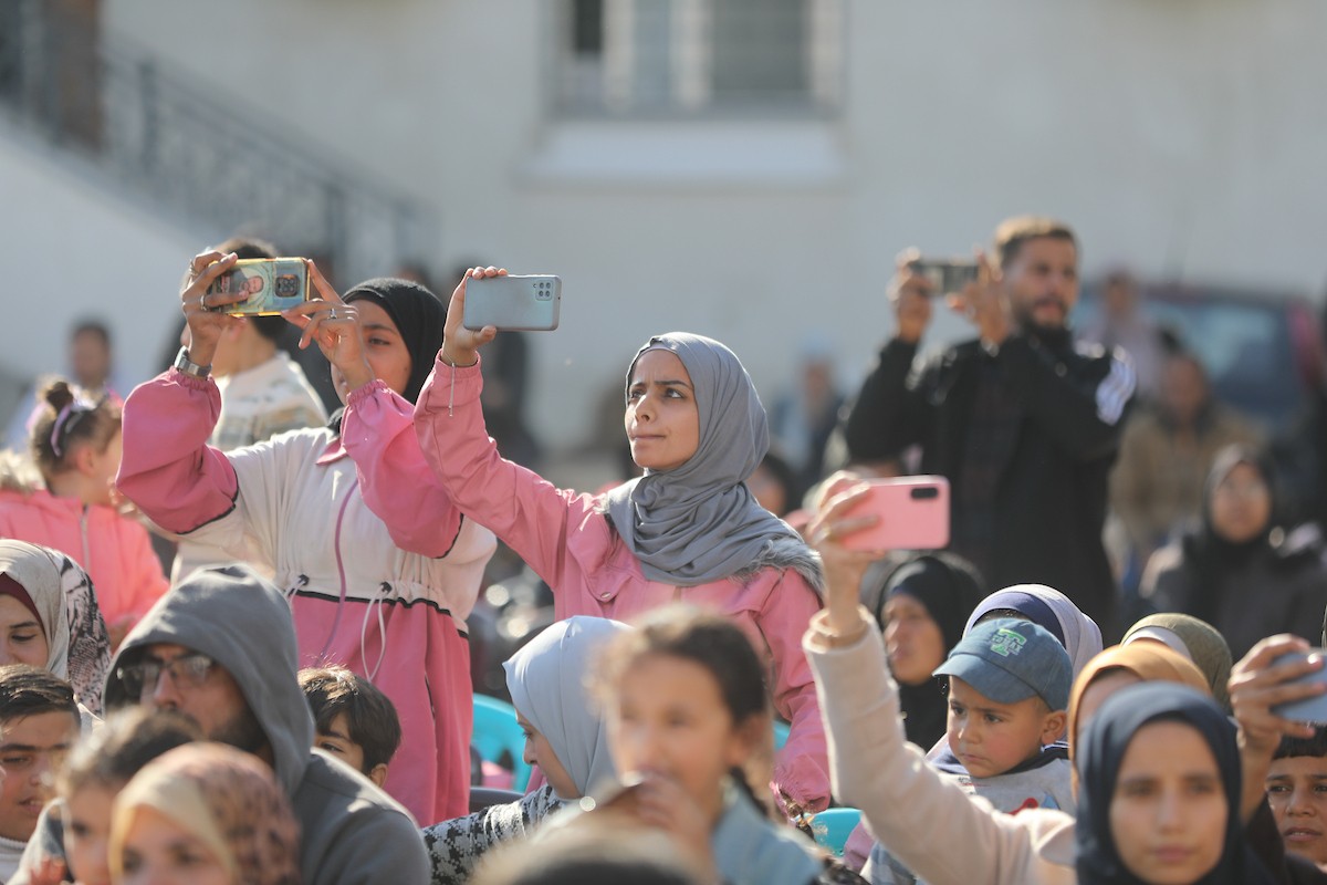 حفل تخرج للأطباء الحاصلين على البورد الفلسطيني في ساحة  الشفاء بمدينة غزة، 25 ديسمبر/كانون الأول 2025.تصوير: عمر أشتوي