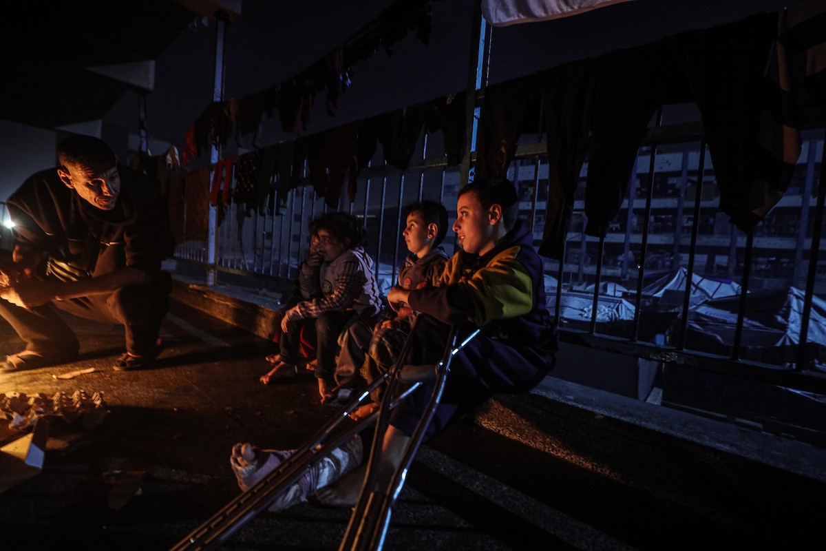 تفاقم معاناة النازحين في مدارس وكالة 