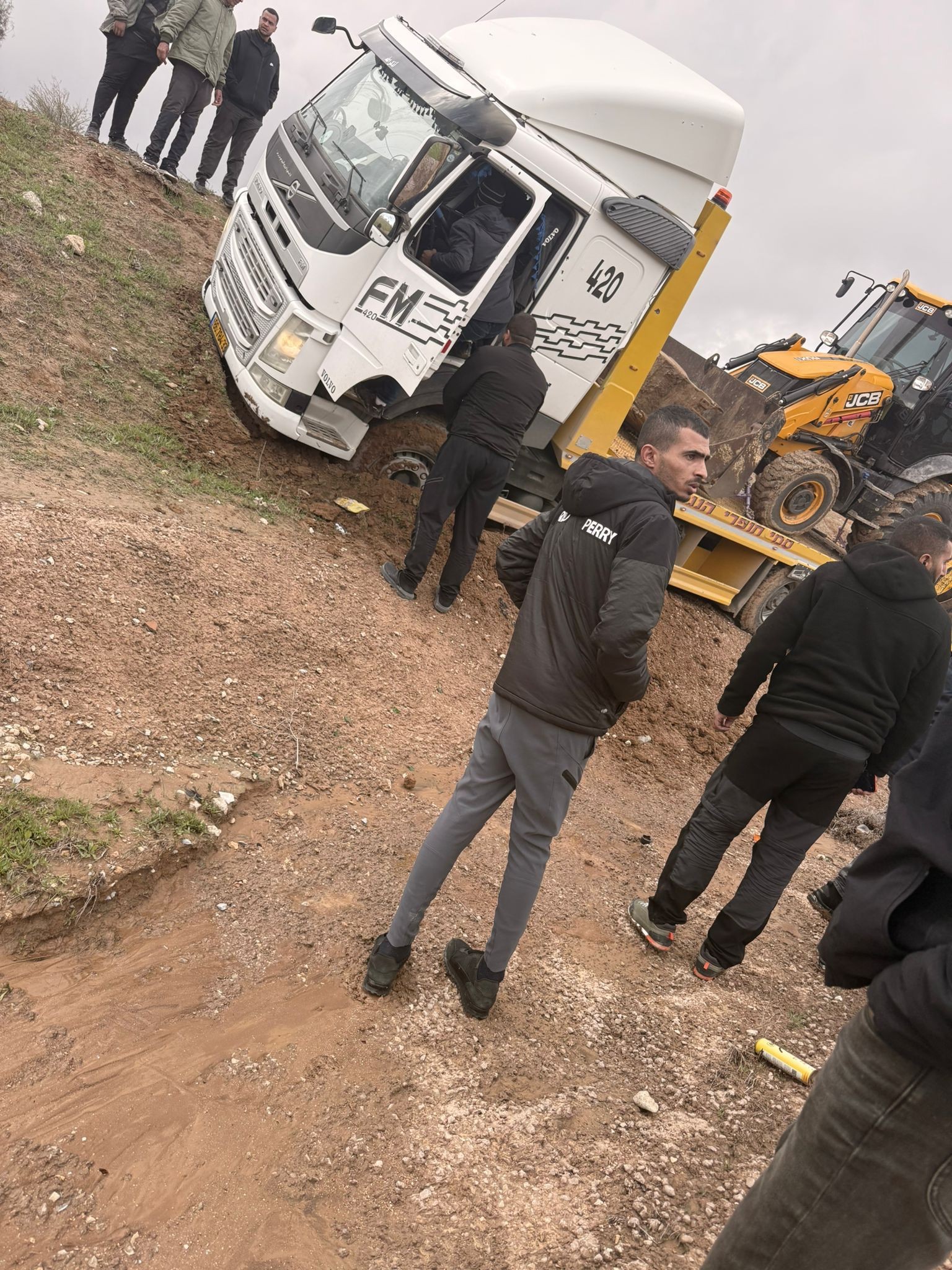 موقع جريمة القتل المُرتكَبة قرب اللقية في النقب.jpg