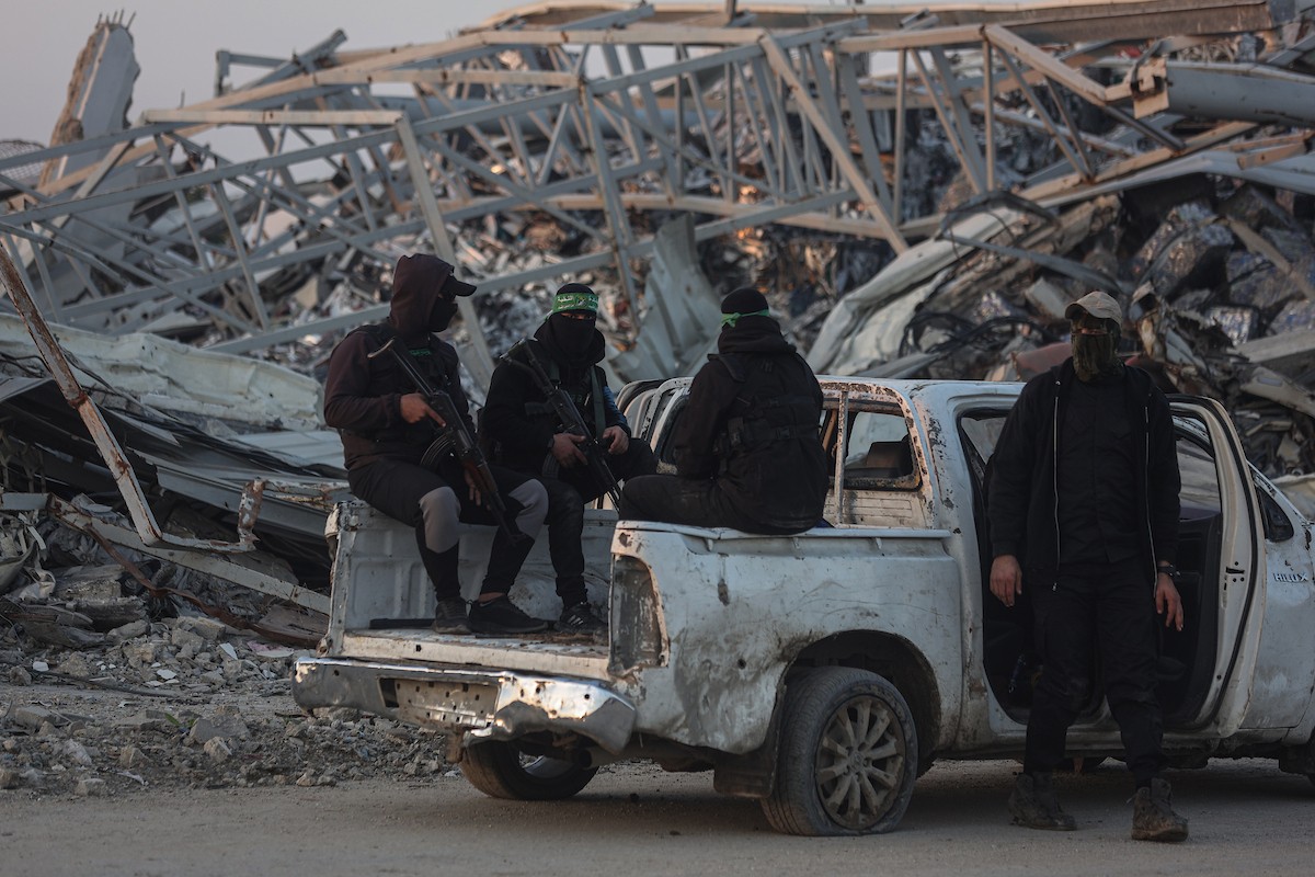 استئناف عمليات البحث عن جثة الرهينة الإسرائيلي الأخير، ران غفيلي، في حي الزيتون بمدينة غزة، وترافق العمليات الجارية في المنطقة آليات ثقيلة من مصر، وفرق من كتائب القسام، الجناح العسكري لحركة 