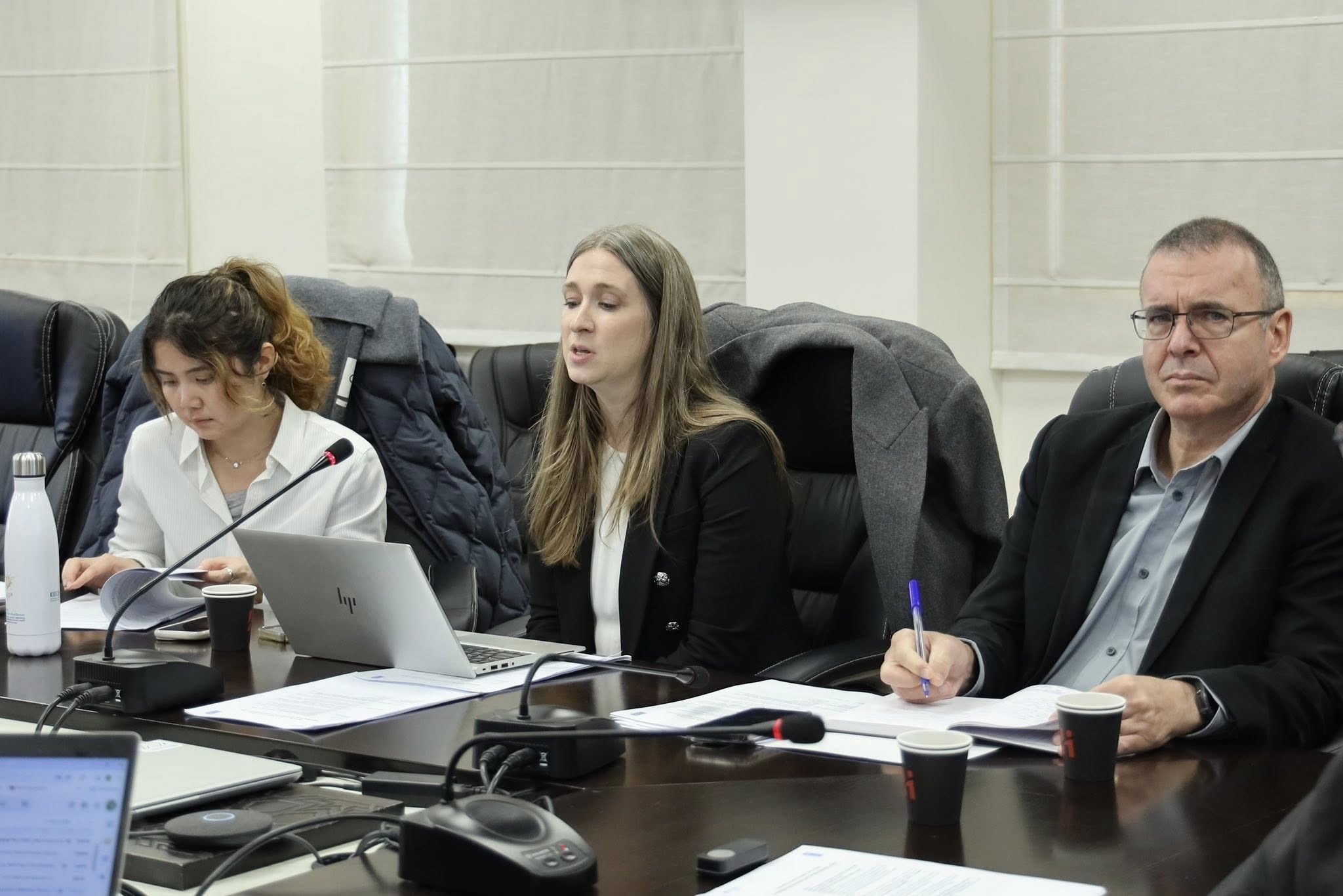 ترأس وزير الصحة د. ماجد أبو رمضان، اليوم الخميس، اجتماعاً تنسيقياً لمناقشة ثلاثة مشاريع هامة ضمن جهود إعادة إعمار القطاع الصحي في قطاع غزة 3.jpg