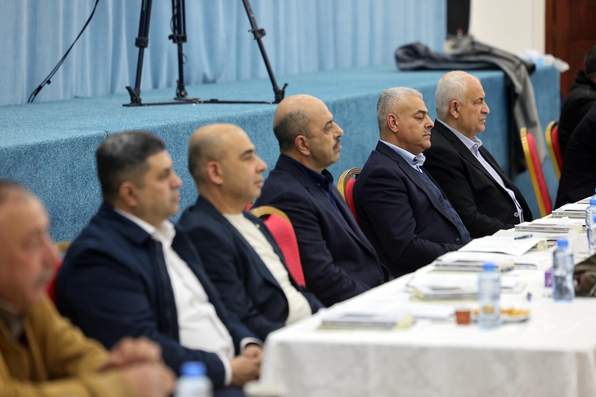 الرئيس الفلسطيني محمود عباس (أبومازن)، خلال رئاسته الجلسة الافتتاحية للدورة الثالثة عشرة للمجلس الثوري لحركة 