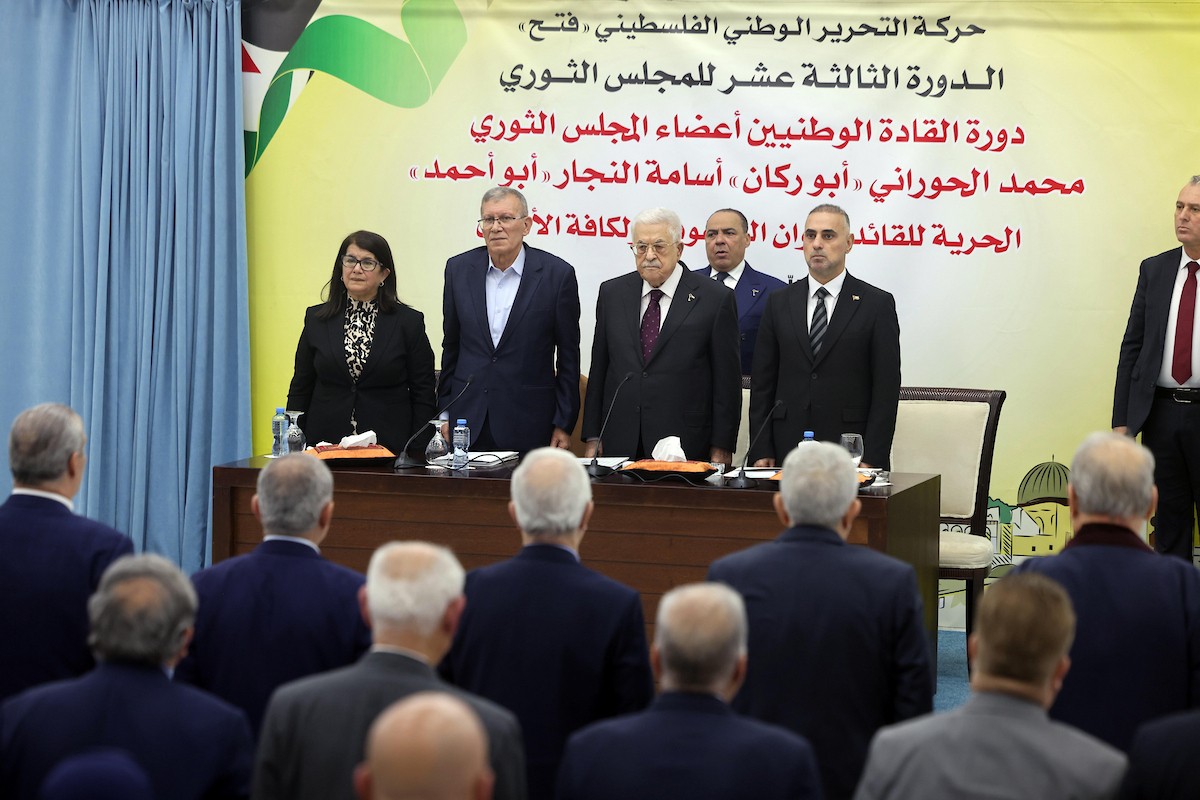 الرئيس الفلسطيني محمود عباس (أبومازن)، خلال رئاسته الجلسة الافتتاحية للدورة الثالثة عشرة للمجلس الثوري لحركة 