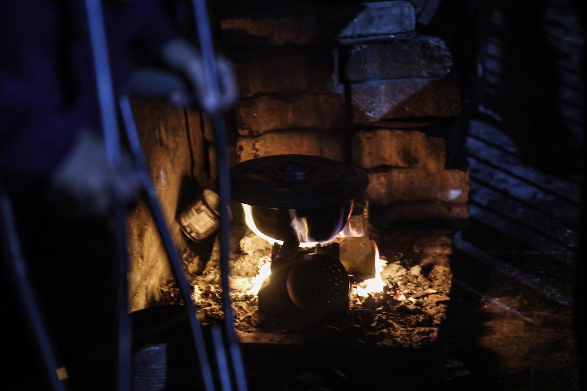 تفاقم معاناة النازحين في مدارس وكالة 